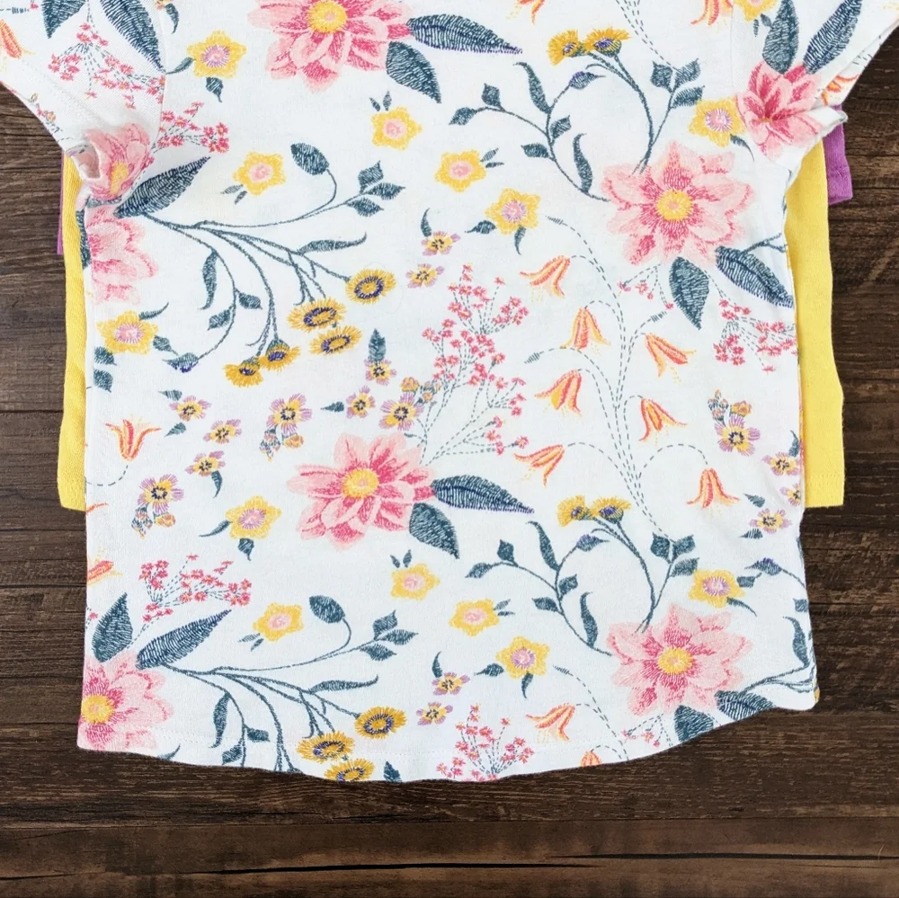 Old Navy, Set of 4 Tee Shirts